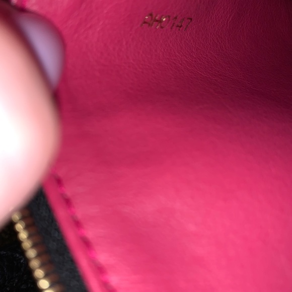 Sold: Louis Vuitton Capucines PM Black GHW Full Set - Picture 13 of 16